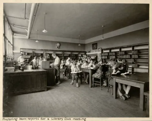 Children in the Bremer School branch library station, 1920s