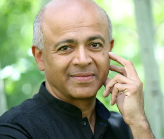 Abraham Verghese Headshot credit Barbi Reed