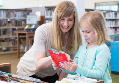 Family browsing kids books