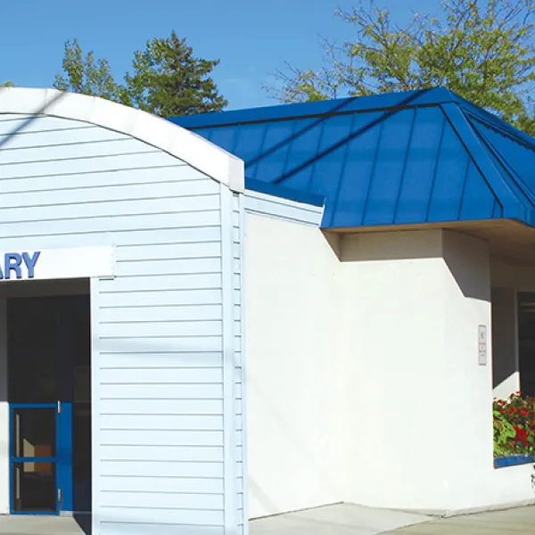 Exterior of Maple Plain Library
